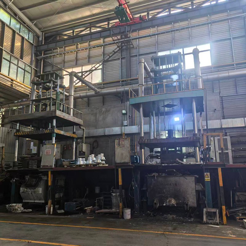 Đúc áp suất thấp